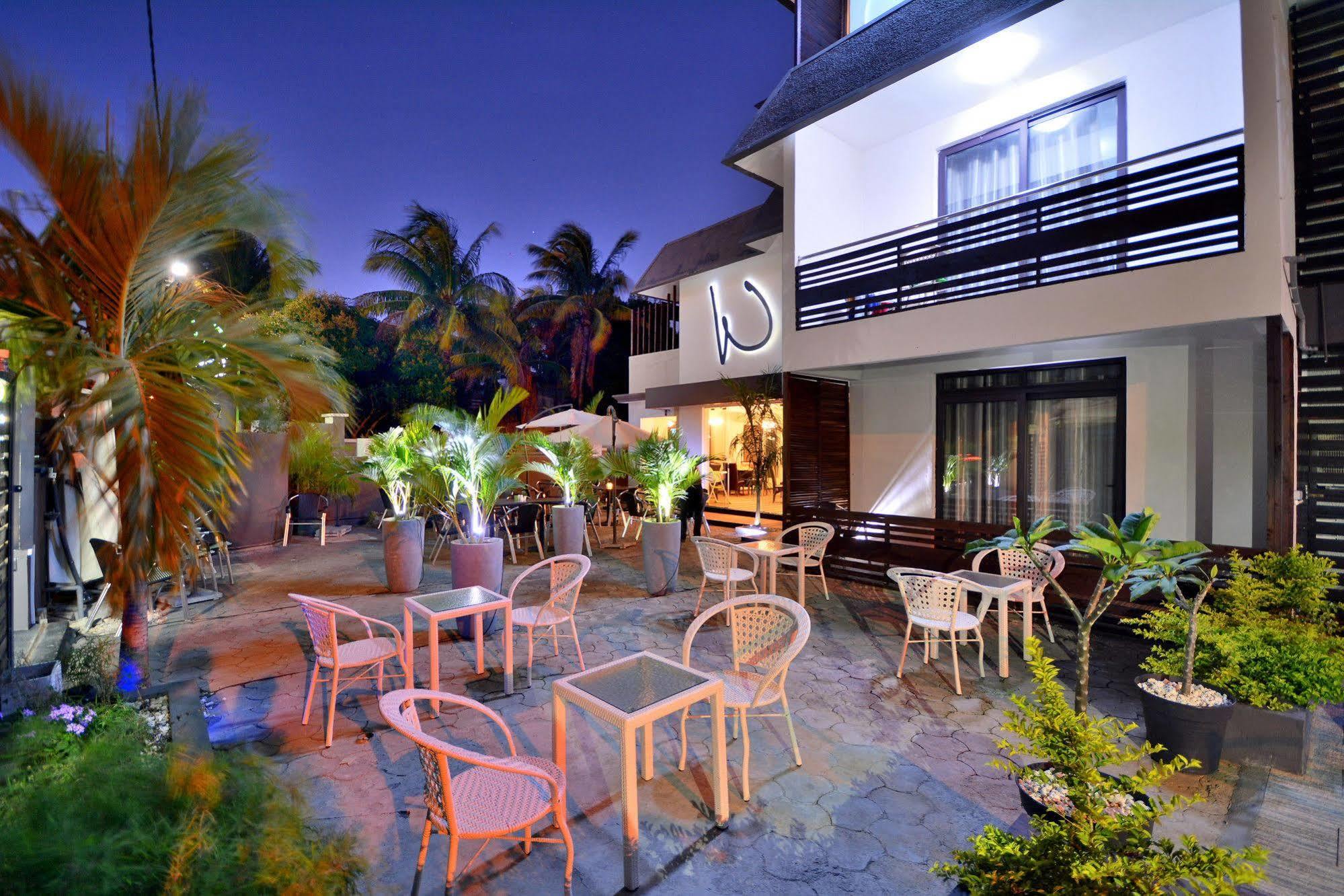West Palm Inn Flic-en-Flacq Eksteriør billede